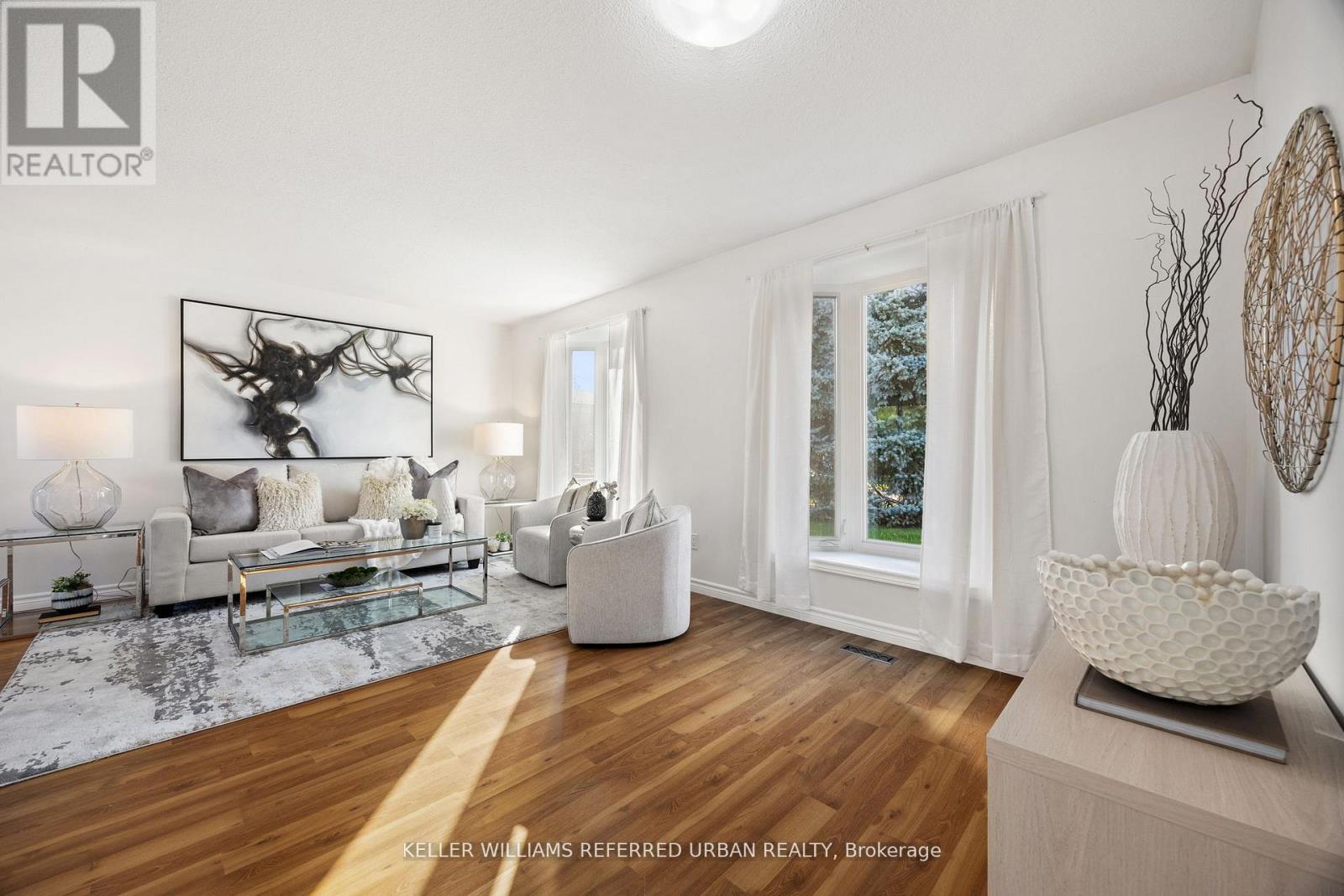 17 Madron Crescent, Toronto, Ontario  M3J 1H8 - Photo 9 - W12522320