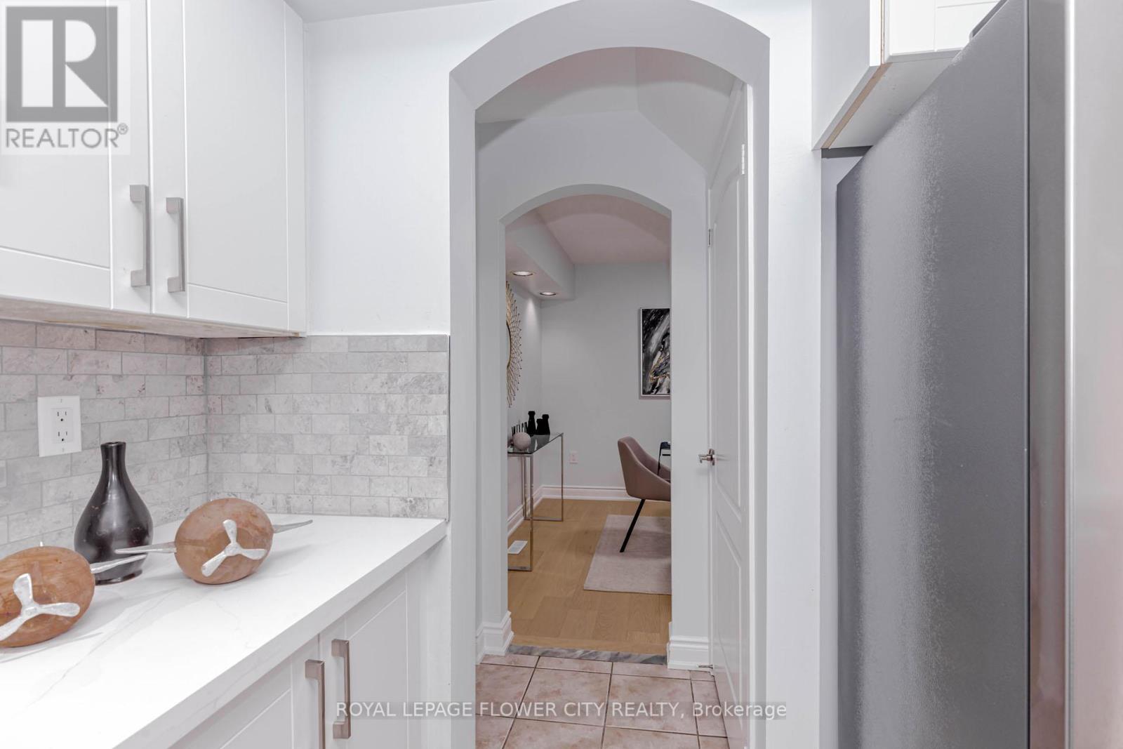 1805 Samuelson Circle, Mississauga, Ontario  L5N 7Z6 - Photo 14 - W12522324