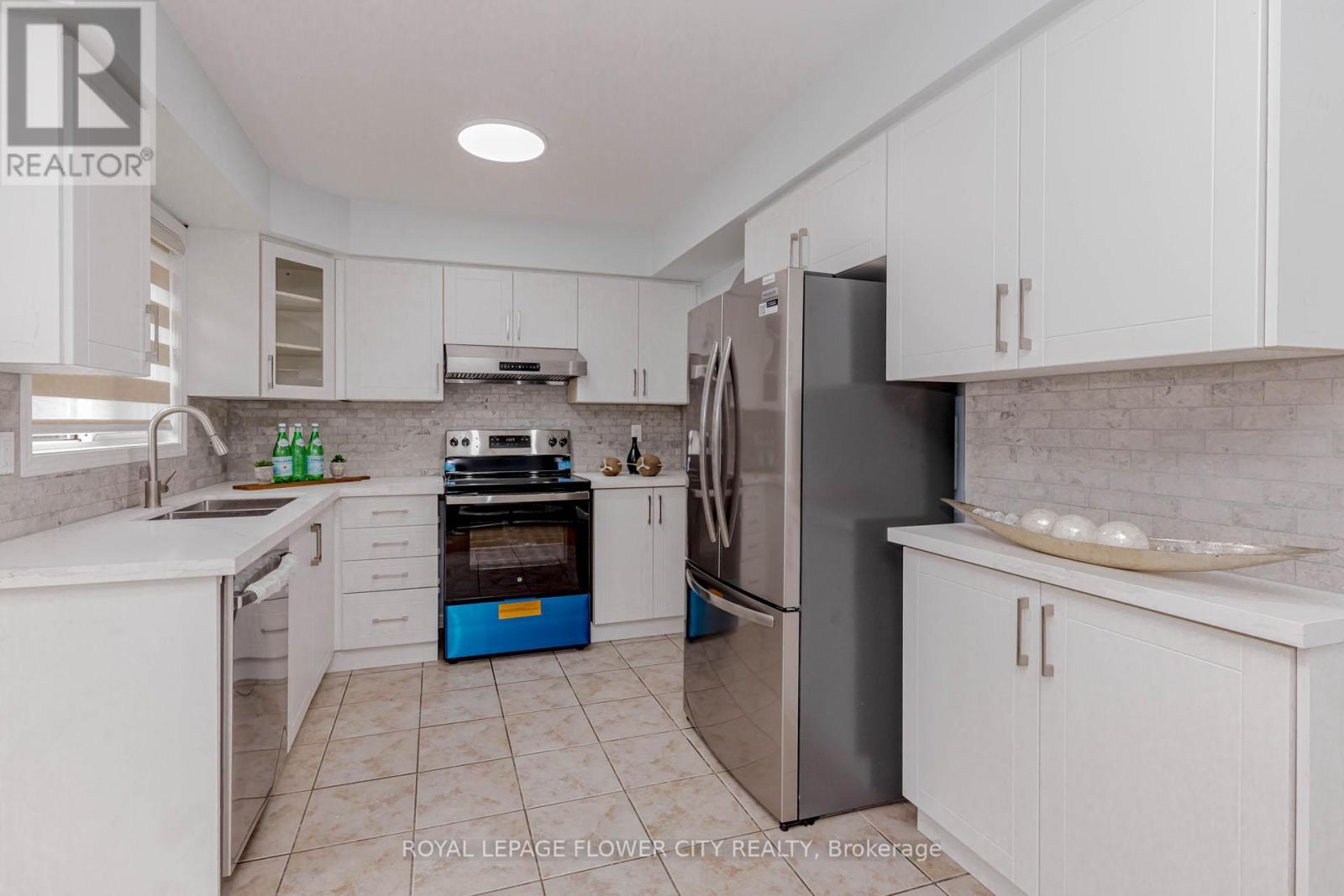 1805 Samuelson Circle, Mississauga, Ontario  L5N 7Z6 - Photo 16 - W12522324