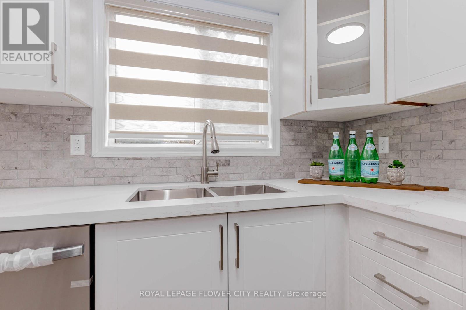 1805 Samuelson Circle, Mississauga, Ontario  L5N 7Z6 - Photo 20 - W12522324