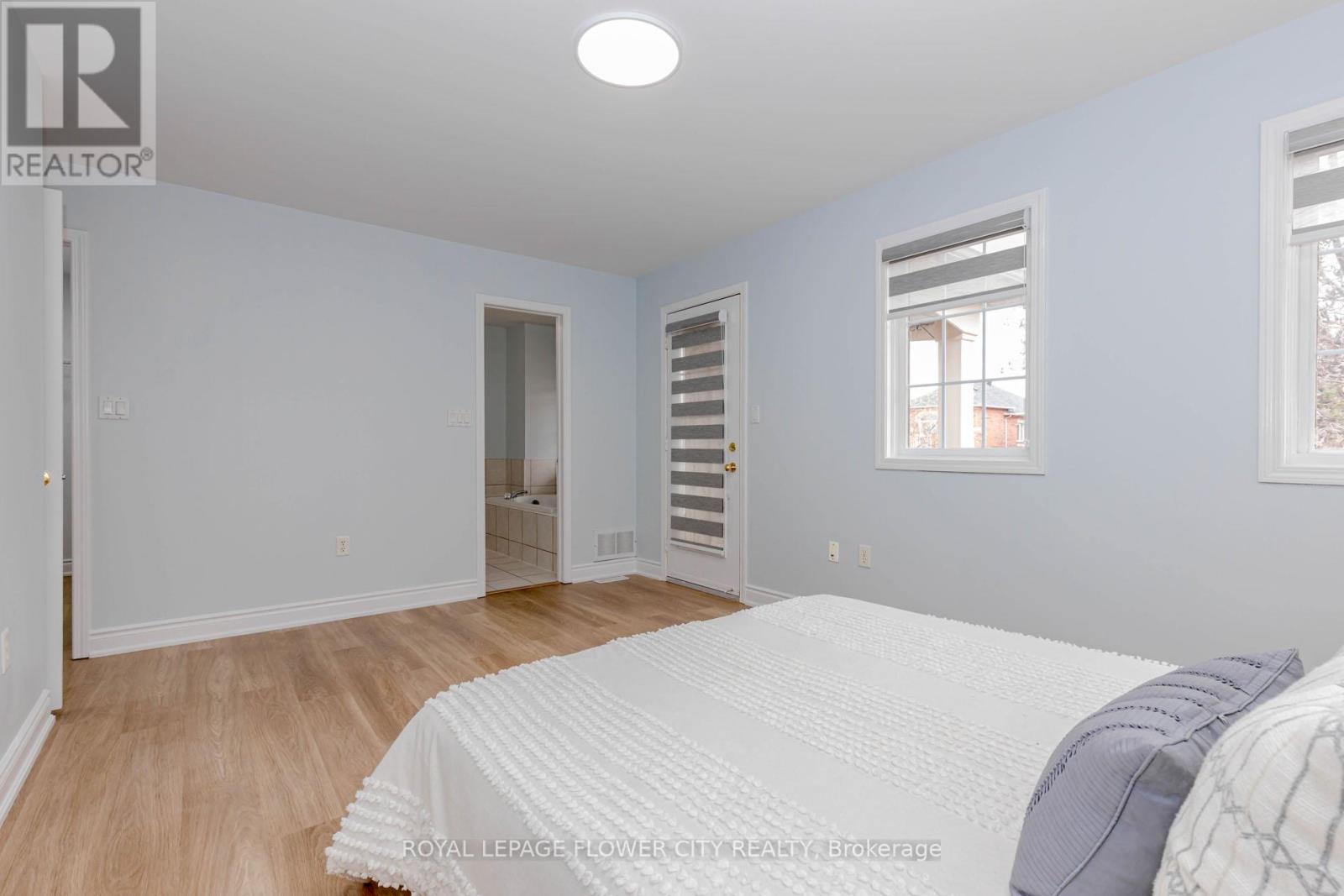 1805 Samuelson Circle, Mississauga, Ontario  L5N 7Z6 - Photo 28 - W12522324