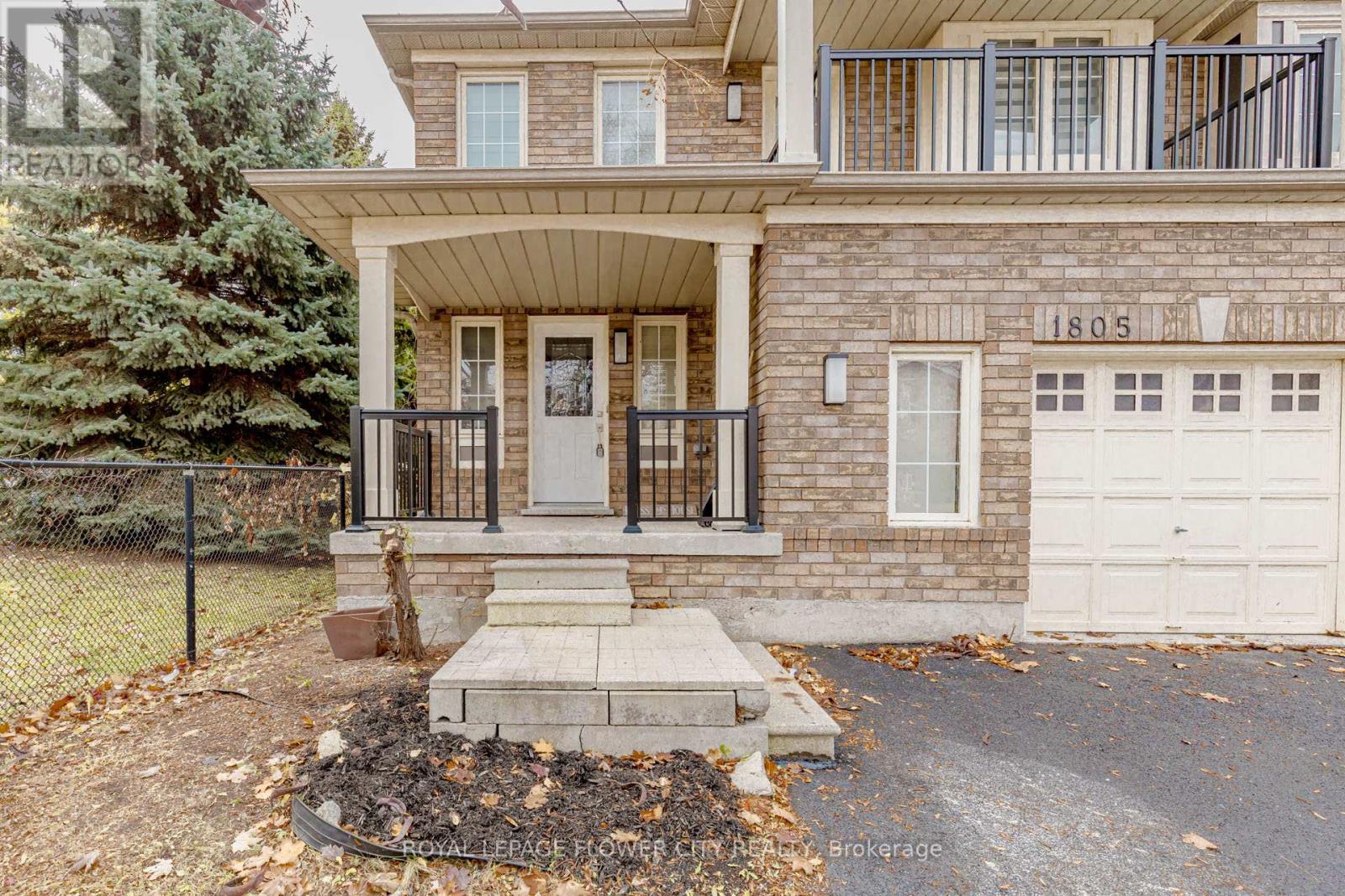 1805 Samuelson Circle, Mississauga, Ontario  L5N 7Z6 - Photo 3 - W12522324