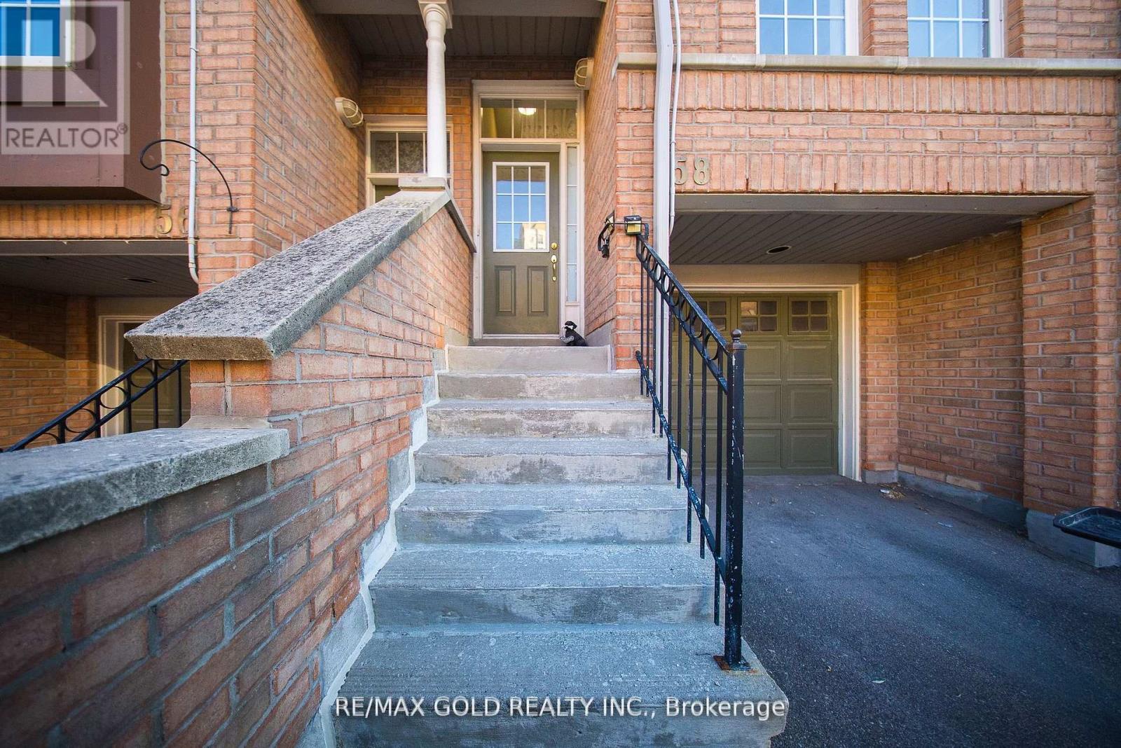 58 - 50 Strathaven Drive, Mississauga, Ontario  L5R 4E7 - Photo 3 - W12522348