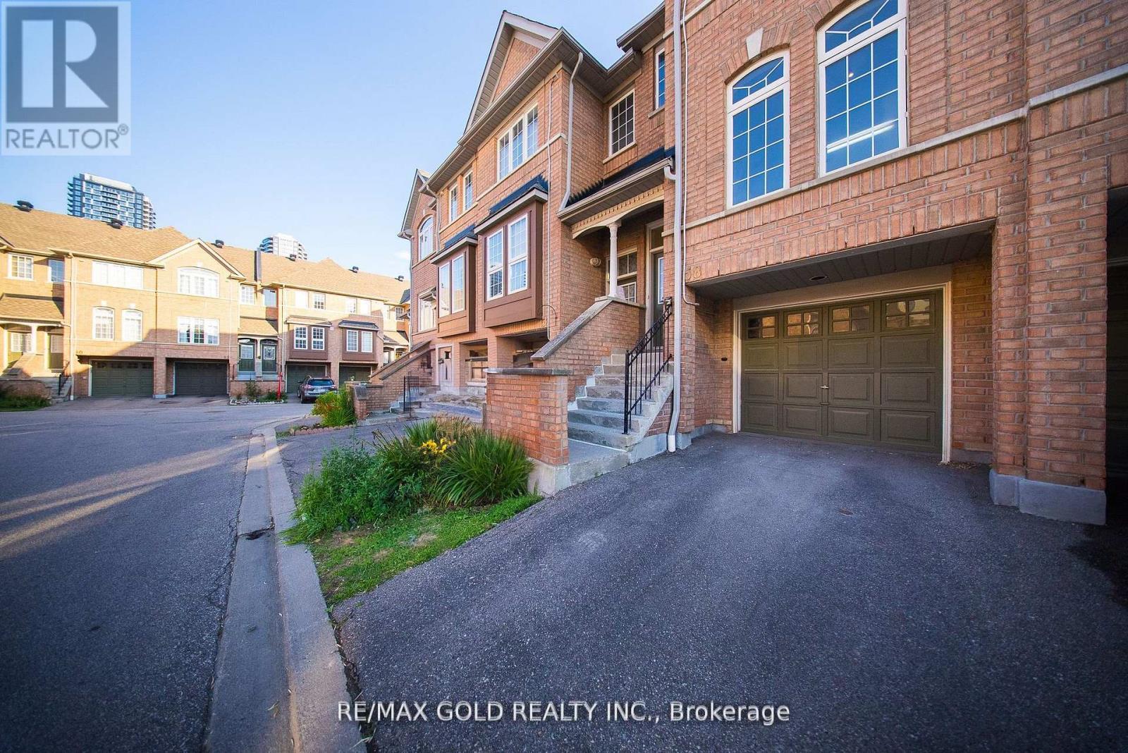 58 - 50 Strathaven Drive, Mississauga, Ontario  L5R 4E7 - Photo 4 - W12522348