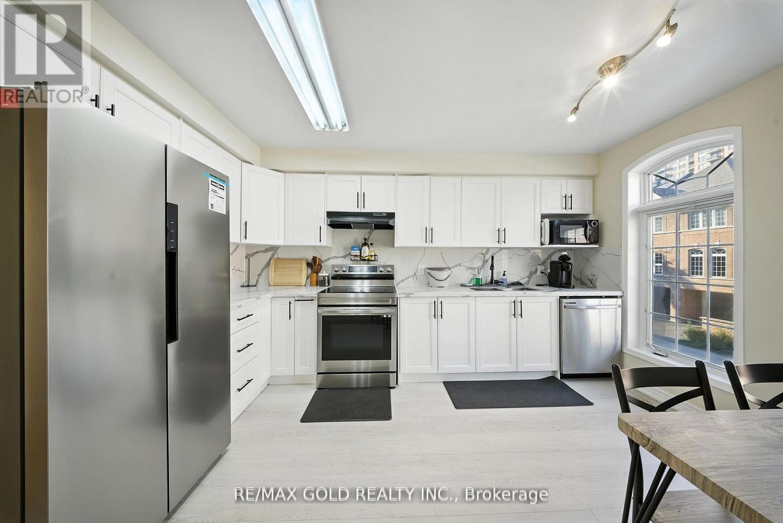 58 - 50 Strathaven Drive, Mississauga, Ontario  L5R 4E7 - Photo 8 - W12522348