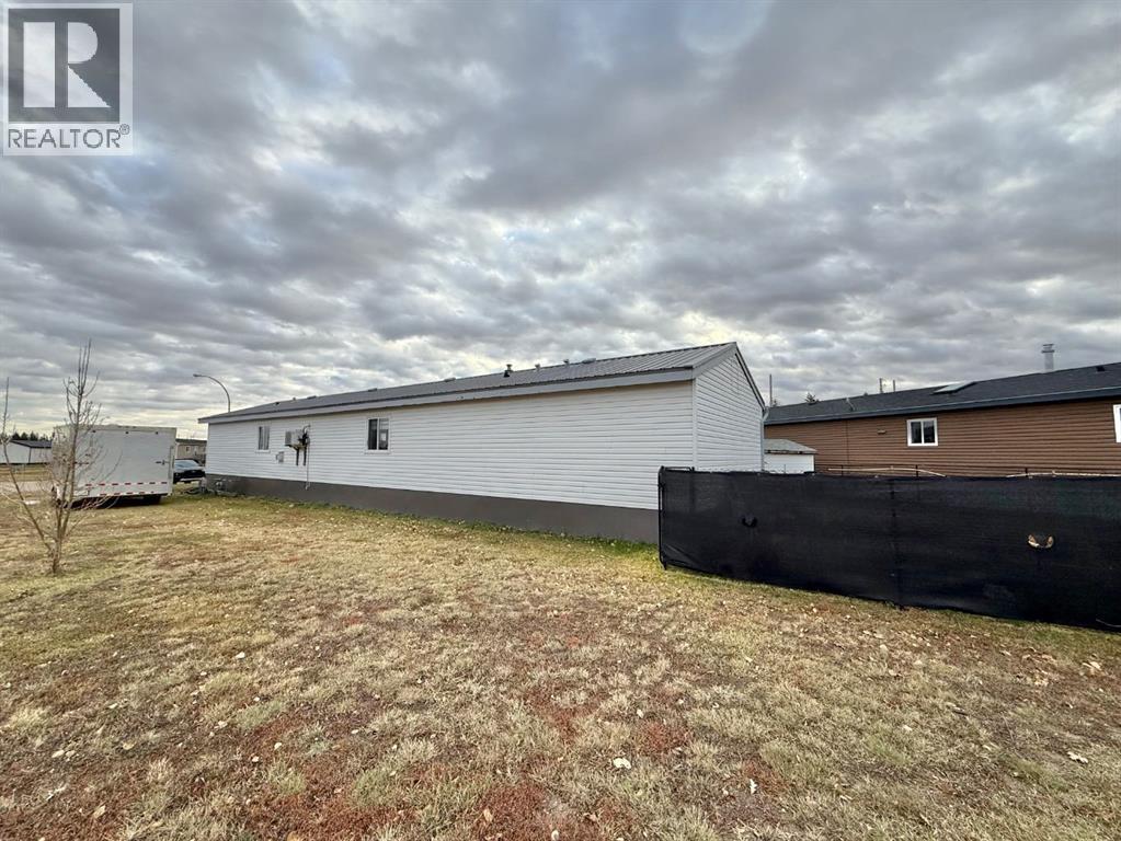 11 Roseglen Drive, Rosemary, Alberta  T0J 2W0 - Photo 5 - A2268083