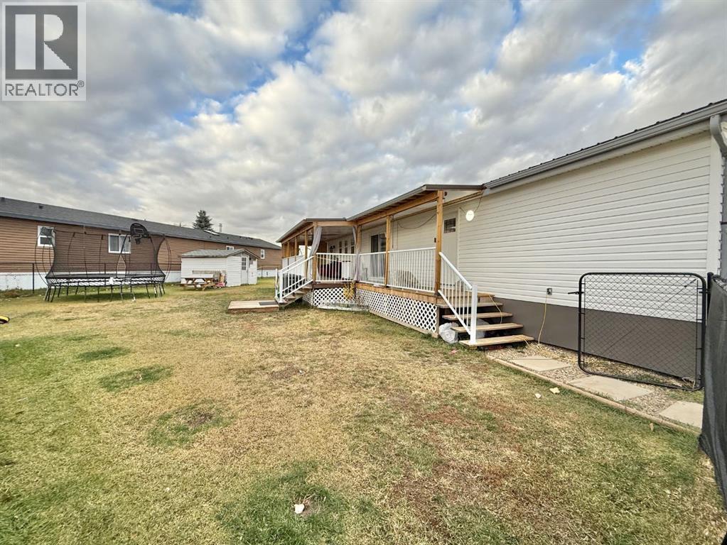 11 Roseglen Drive, Rosemary, Alberta  T0J 2W0 - Photo 3 - A2268083