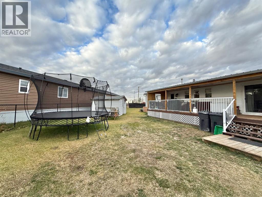 11 Roseglen Drive, Rosemary, Alberta  T0J 2W0 - Photo 4 - A2268083