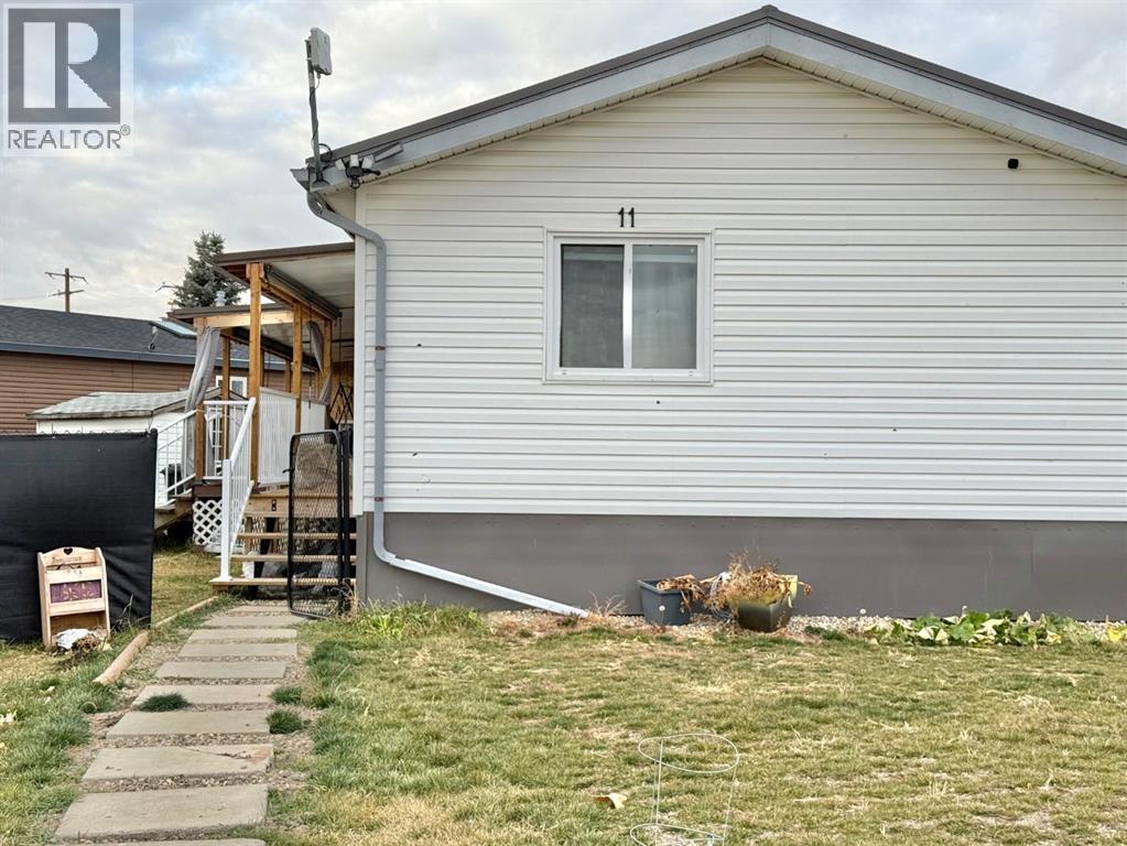 11 Roseglen Drive, Rosemary, Alberta  T0J 2W0 - Photo 2 - A2268083