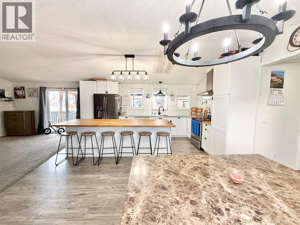 11 Roseglen Drive, Rosemary, Alberta  T0J 2W0 - Photo 12 - A2268083