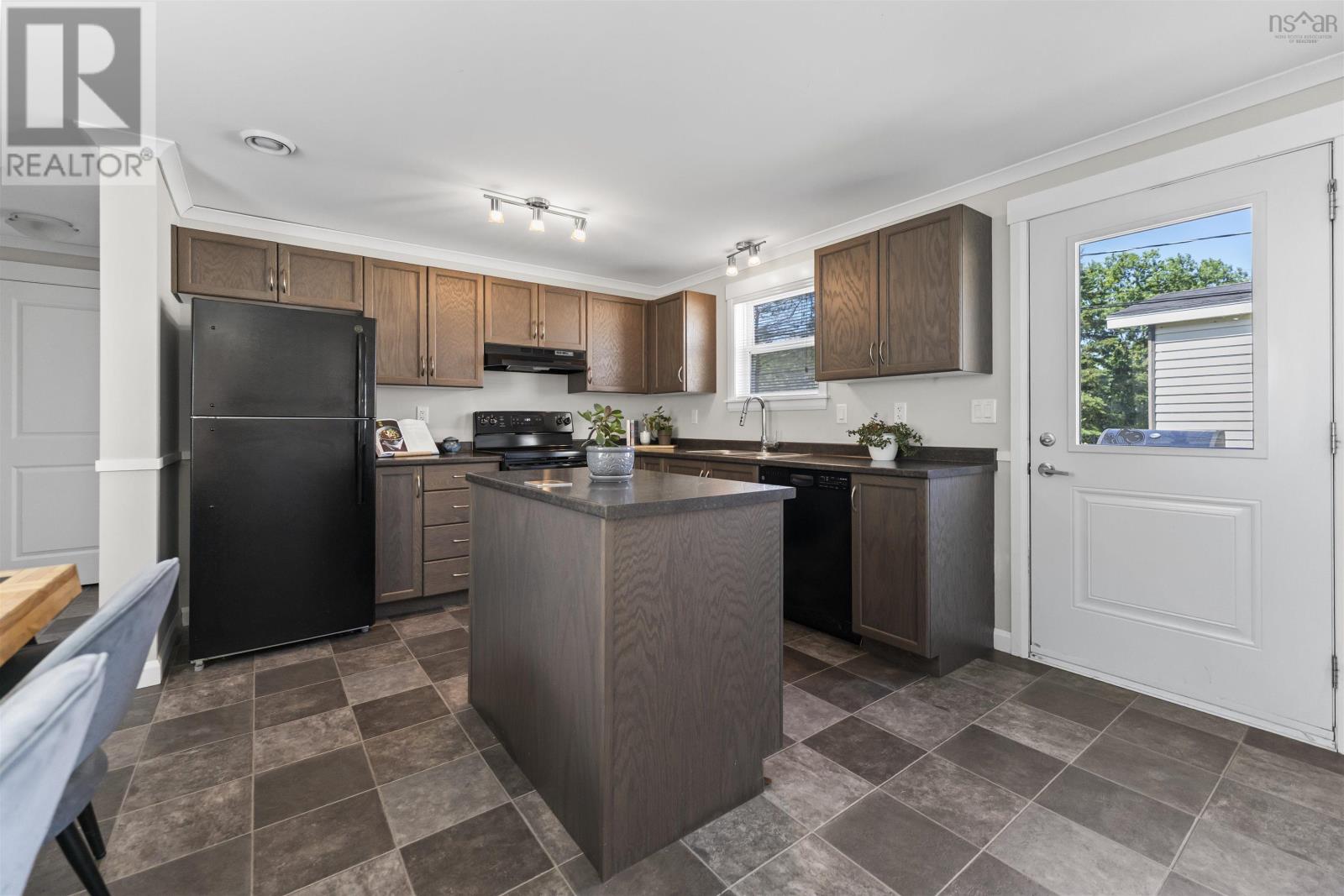 18 Parkview Drive, Middle Sackville, Nova Scotia  B4E 1B6 - Photo 5 - 202522398