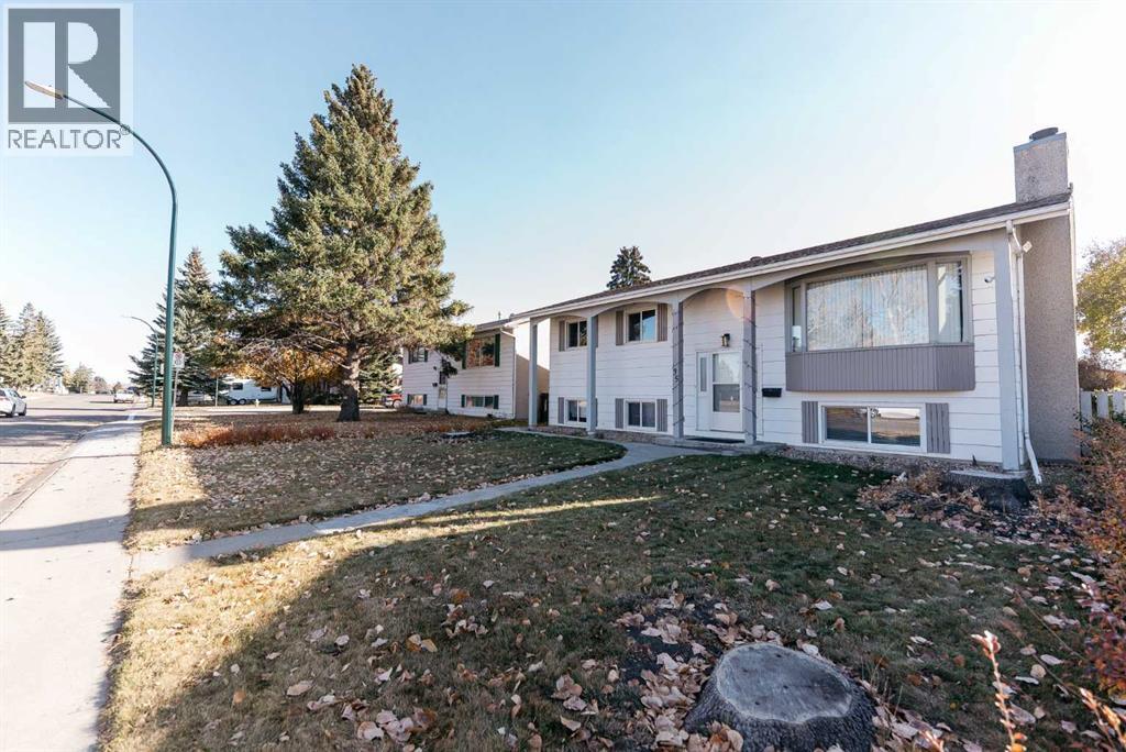 35 Oak Street, Red Deer, Alberta