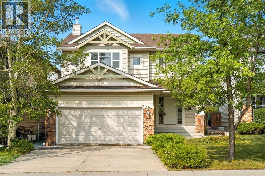 Property at 14 Rockborough Park NW image 3