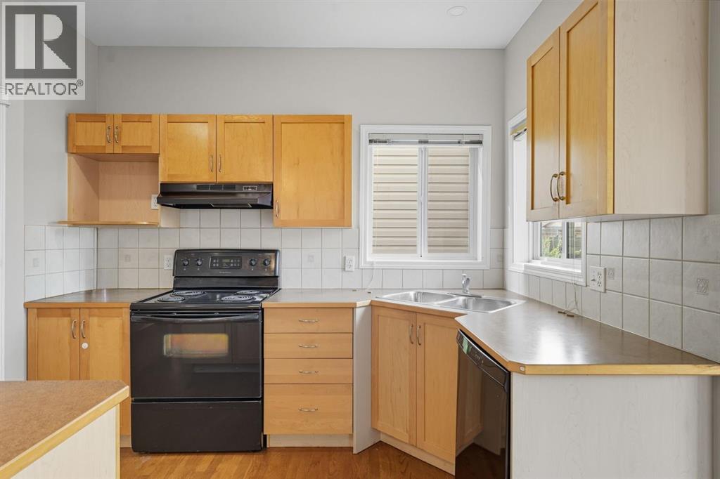 14 Rockborough Park Nw, Calgary, Alberta  T3G 5S8 - Photo 7 - A2226308