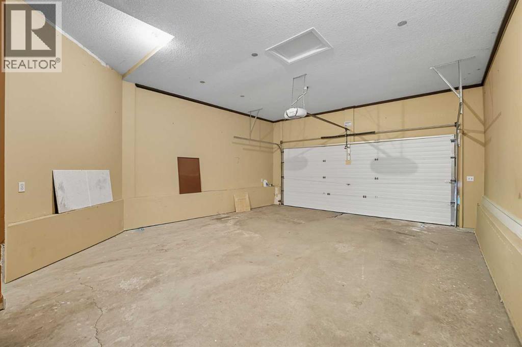 14 Rockborough Park Nw, Calgary, Alberta  T3G 5S8 - Photo 31 - A2226308