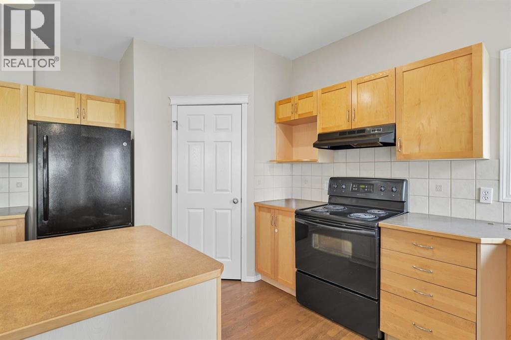 14 Rockborough Park Nw, Calgary, Alberta  T3G 5S8 - Photo 8 - A2226308