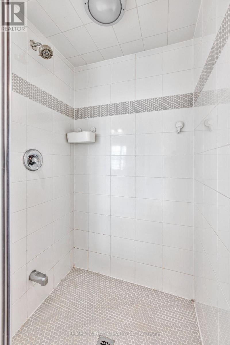 110 Haldimand Street, Kitchener, Ontario  N2R 0R2 - Photo 34 - X12522216