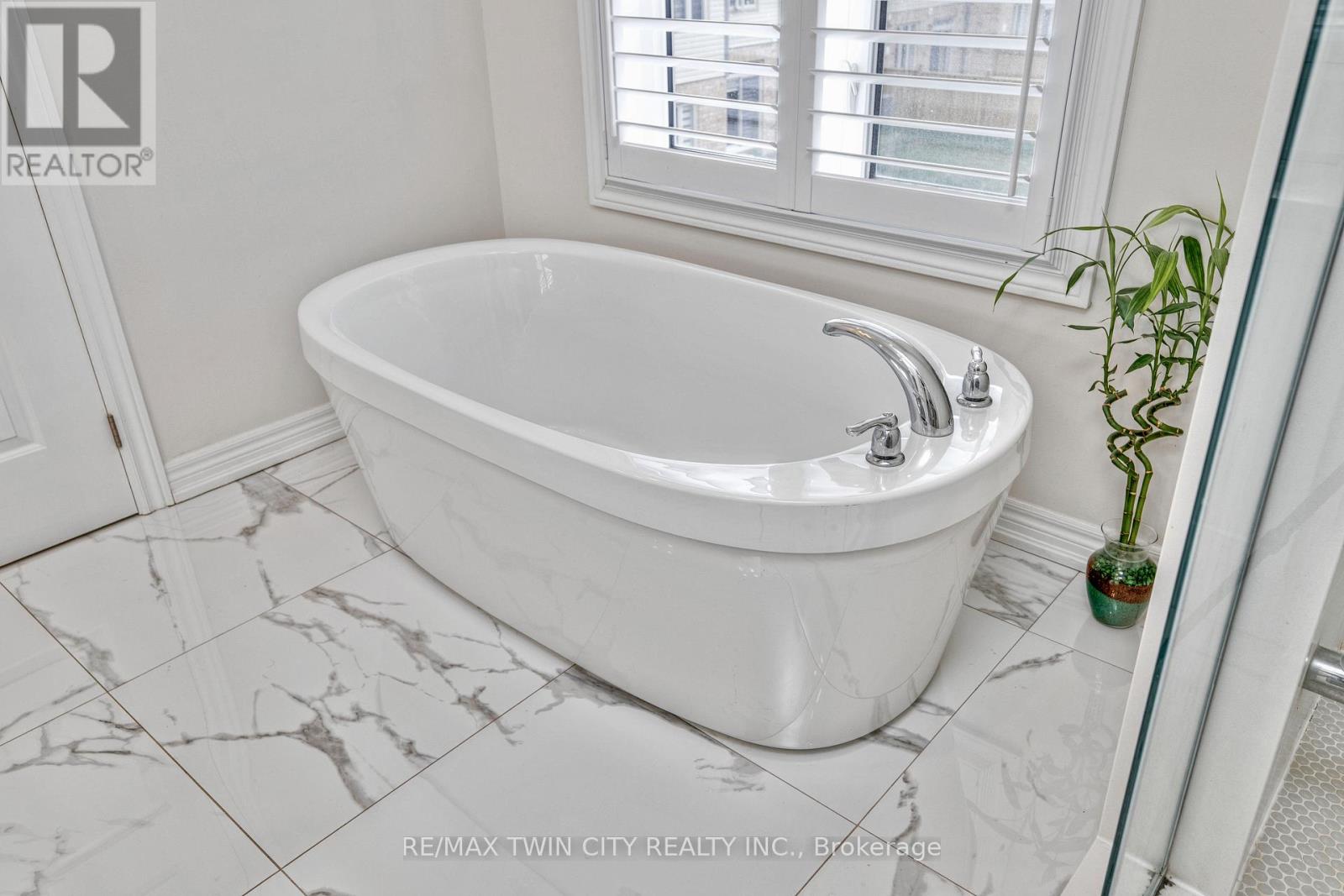 110 Haldimand Street, Kitchener, Ontario  N2R 0R2 - Photo 35 - X12522216