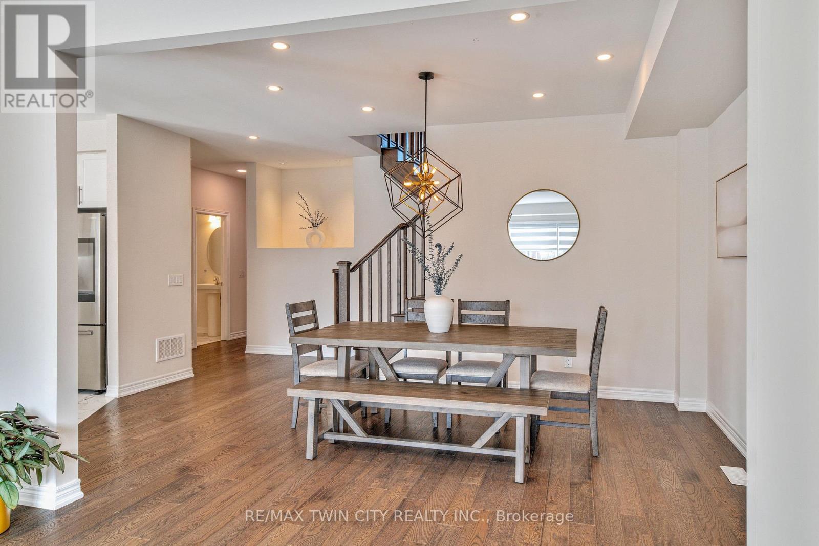 110 Haldimand Street, Kitchener, Ontario  N2R 0R2 - Photo 6 - X12522216