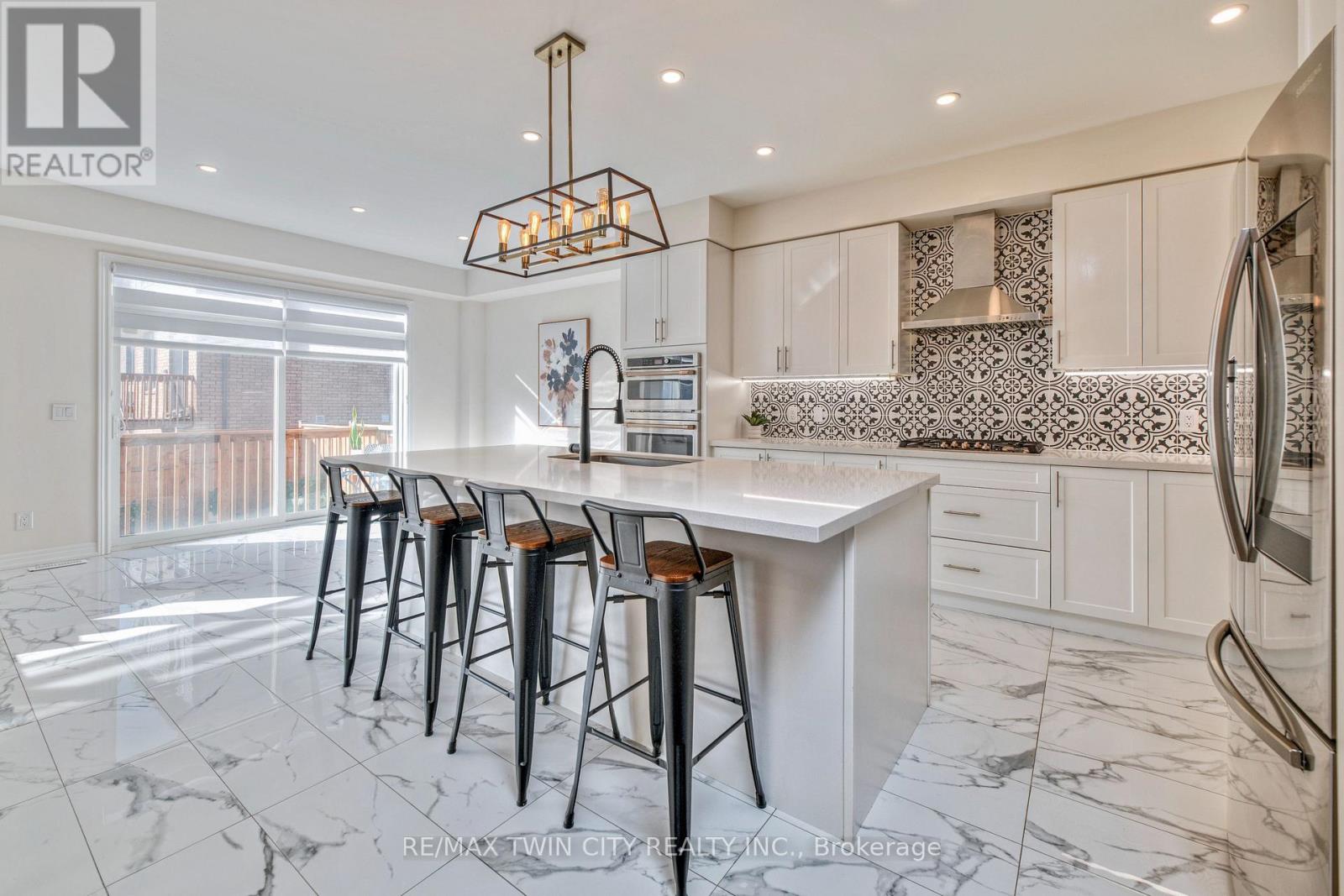 110 Haldimand Street, Kitchener, Ontario  N2R 0R2 - Photo 8 - X12522216