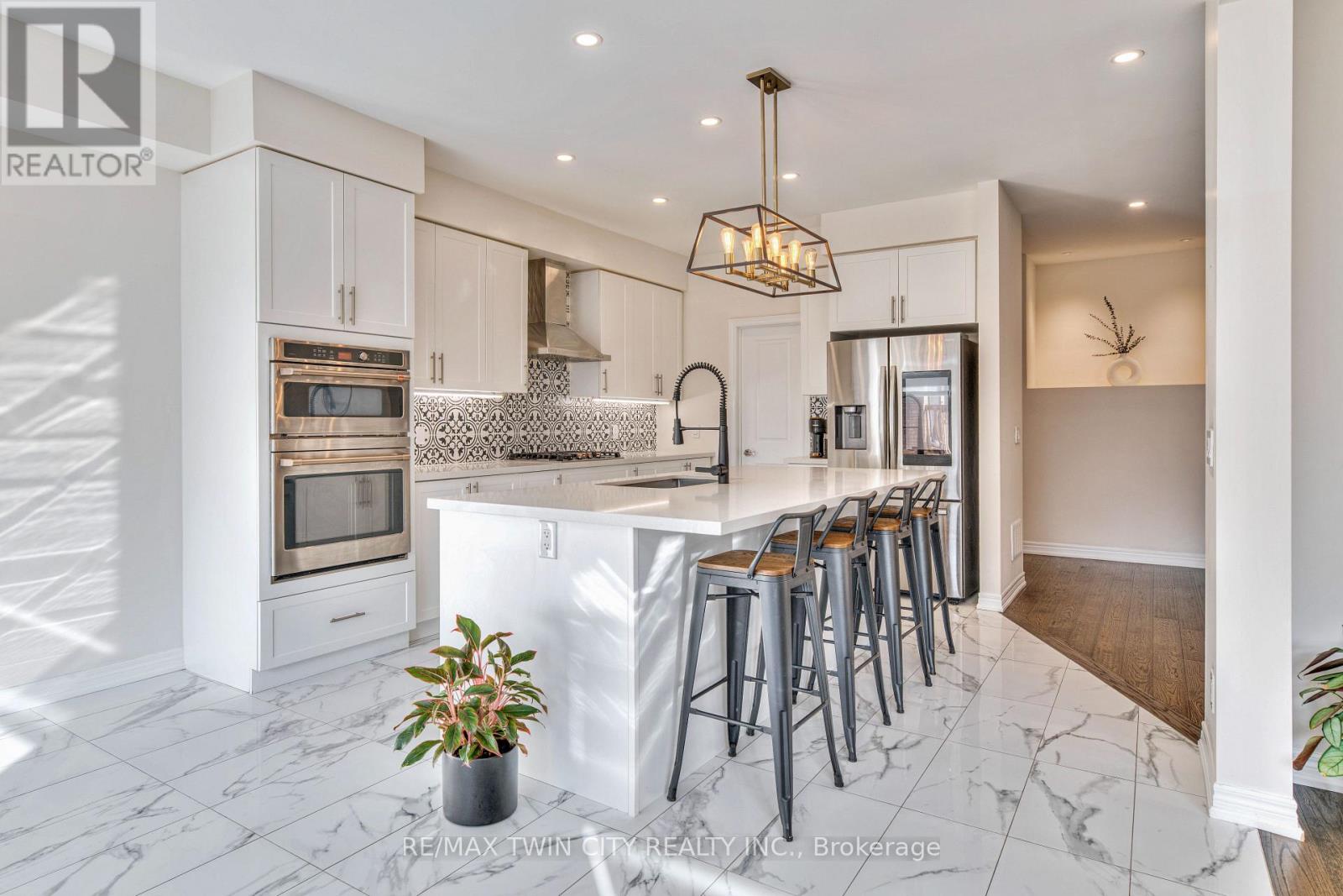 110 Haldimand Street, Kitchener, Ontario  N2R 0R2 - Photo 9 - X12522216