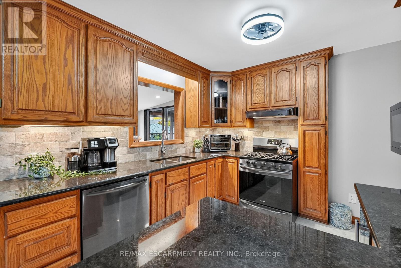 179 Price Avenue, Welland, Ontario  L3C 3Y7 - Photo 10 - X12522266