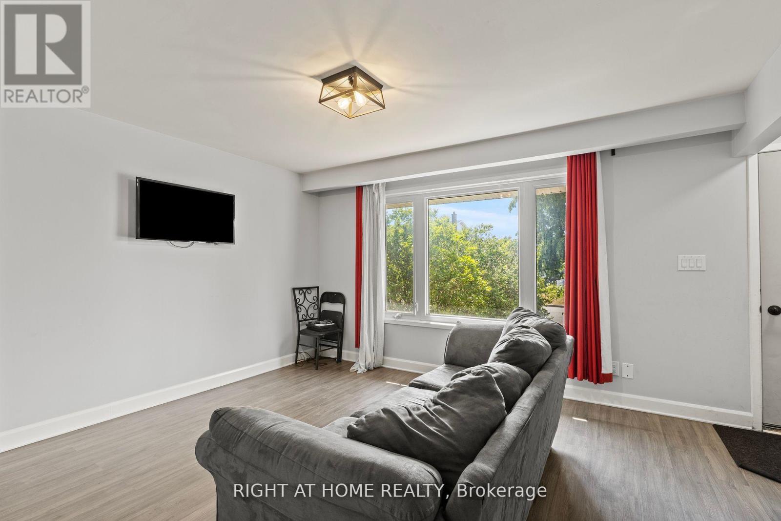 10 Mcdougall Drive, Thorold, Ontario  L2V 4C4 - Photo 3 - X12522268