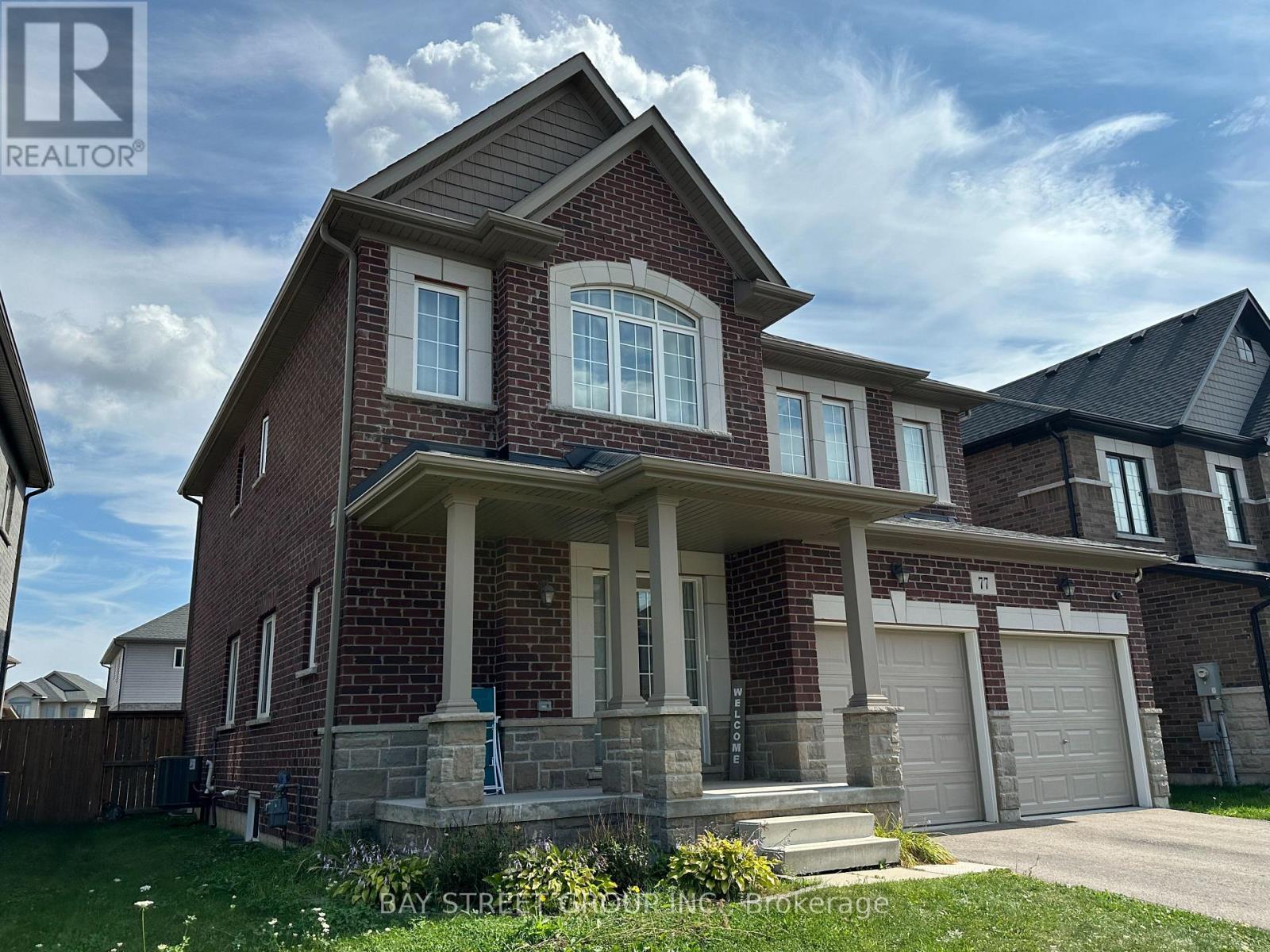 77 Sunset Way, Thorold, Ontario  L2V 0C7 - Photo 2 - X12522272