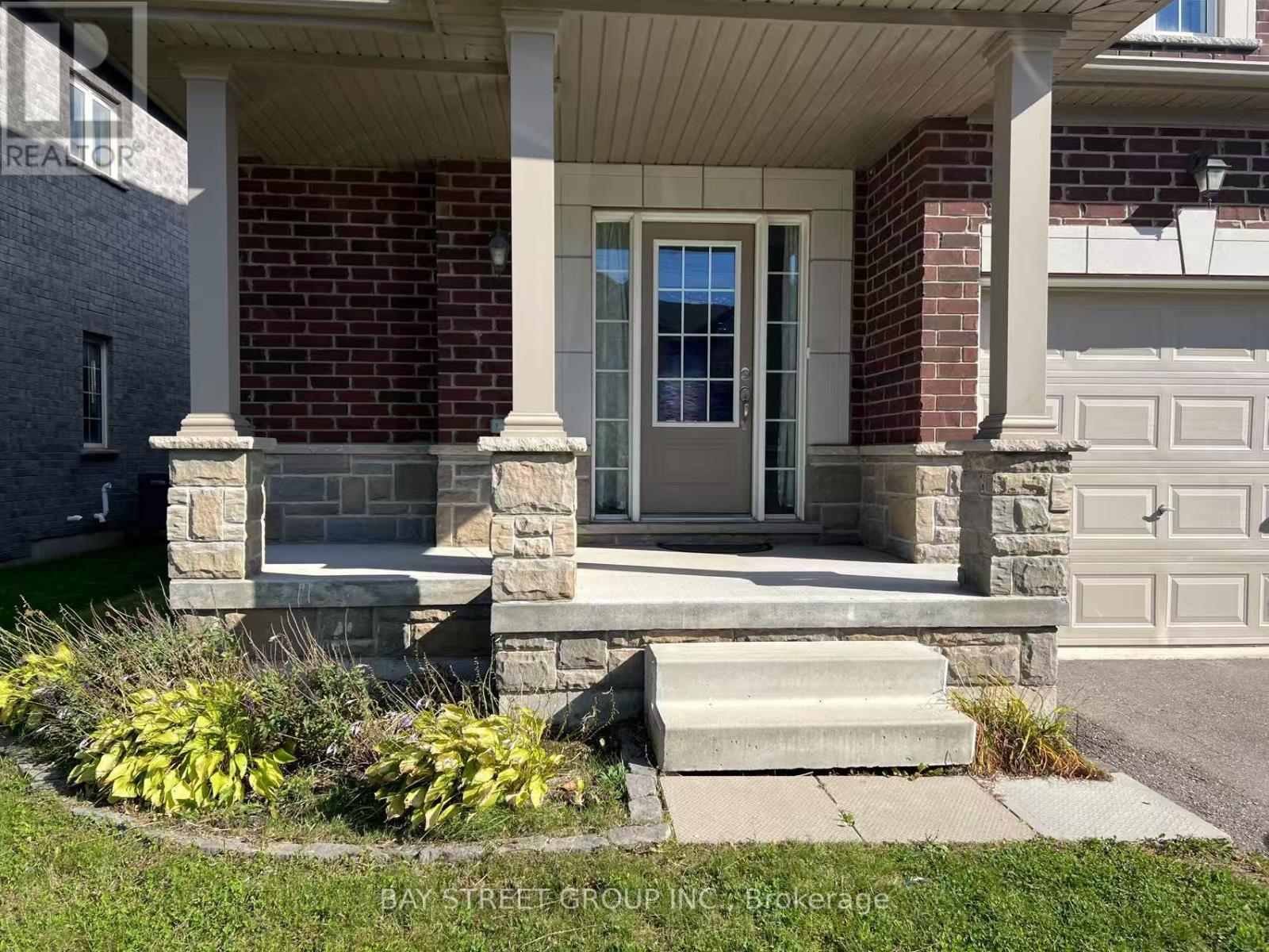 77 Sunset Way, Thorold, Ontario  L2V 0C7 - Photo 4 - X12522272