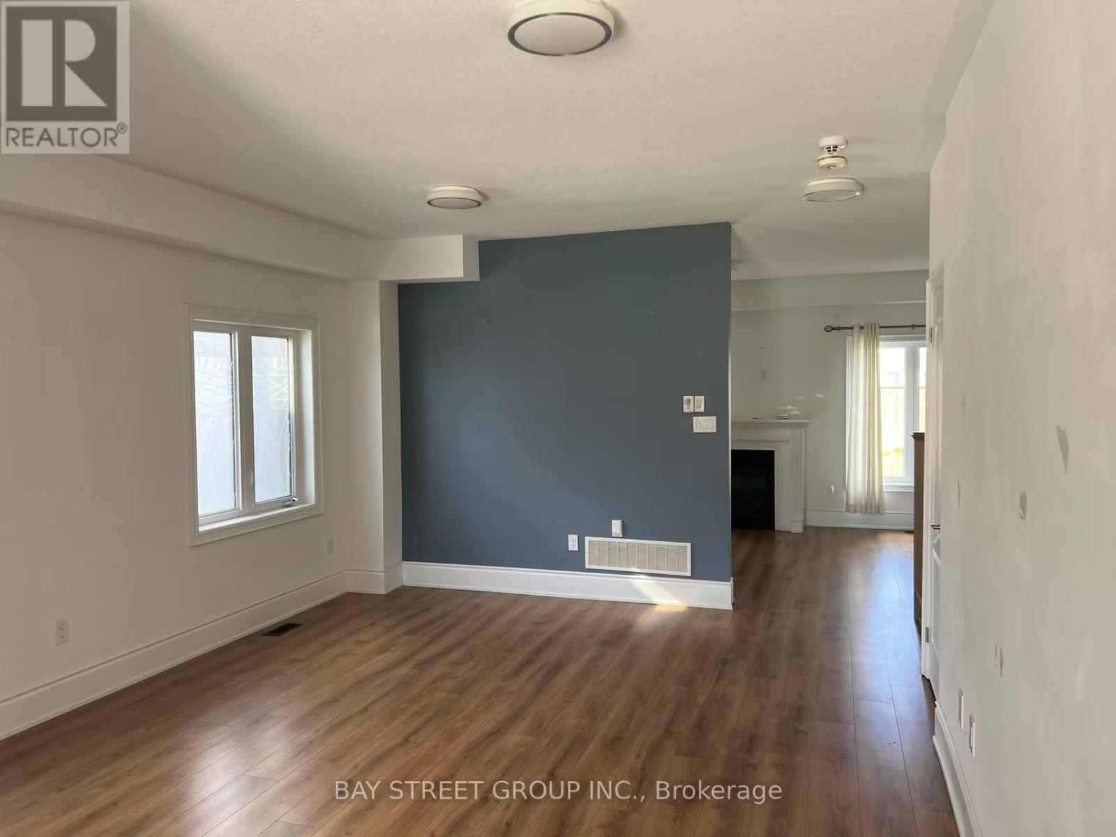 77 Sunset Way, Thorold, Ontario  L2V 0C7 - Photo 5 - X12522272