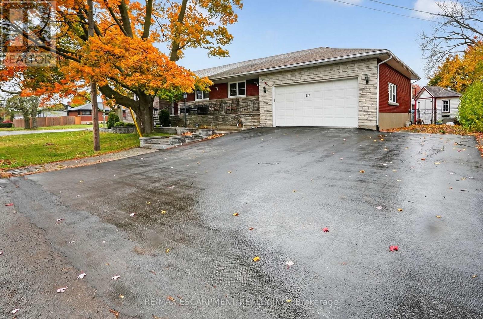 517 Stanley Street, Port Colborne, Ontario  L3K 3A9 - Photo 2 - X12522316