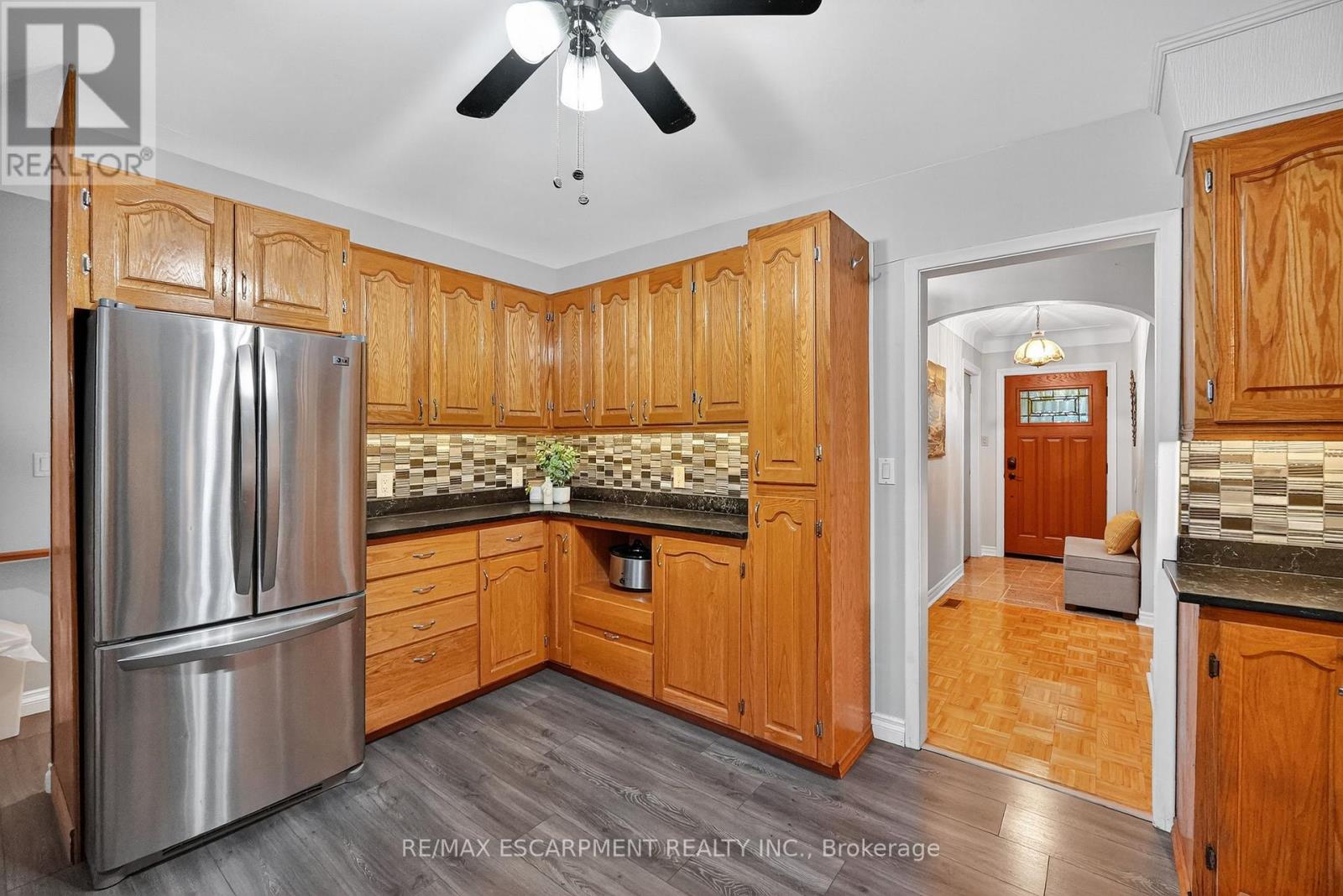 517 Stanley Street, Port Colborne, Ontario  L3K 3A9 - Photo 8 - X12522316