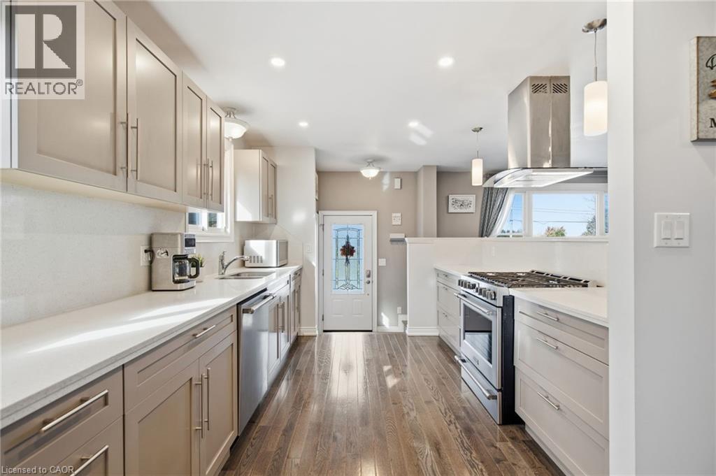 146 Lavina Crescent, Hamilton, Ontario L9C 6R8 - Photo 5 - 40785403