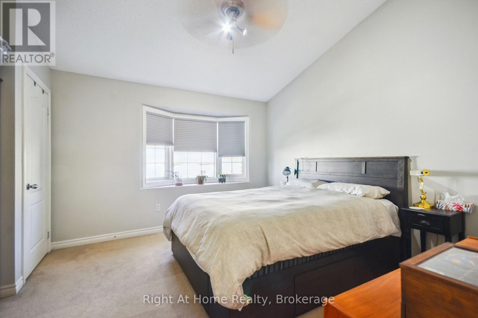 34 - 5080 Fairview Street, Burlington, Ontario L7L 7E9 - Photo 8 - W12468523