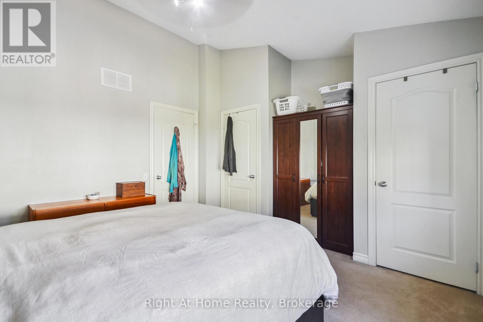 34 - 5080 Fairview Street, Burlington, Ontario L7L 7E9 - Photo 9 - W12468523