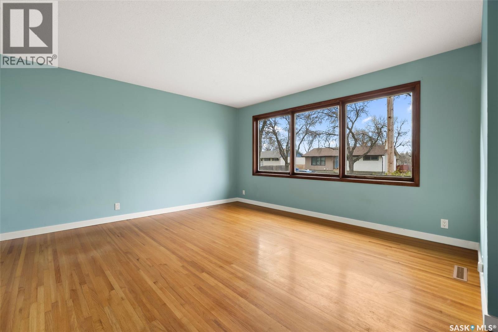 131 Daffodil Crescent, Regina, Saskatchewan  S4S 5A5 - Photo 4 - SK023651