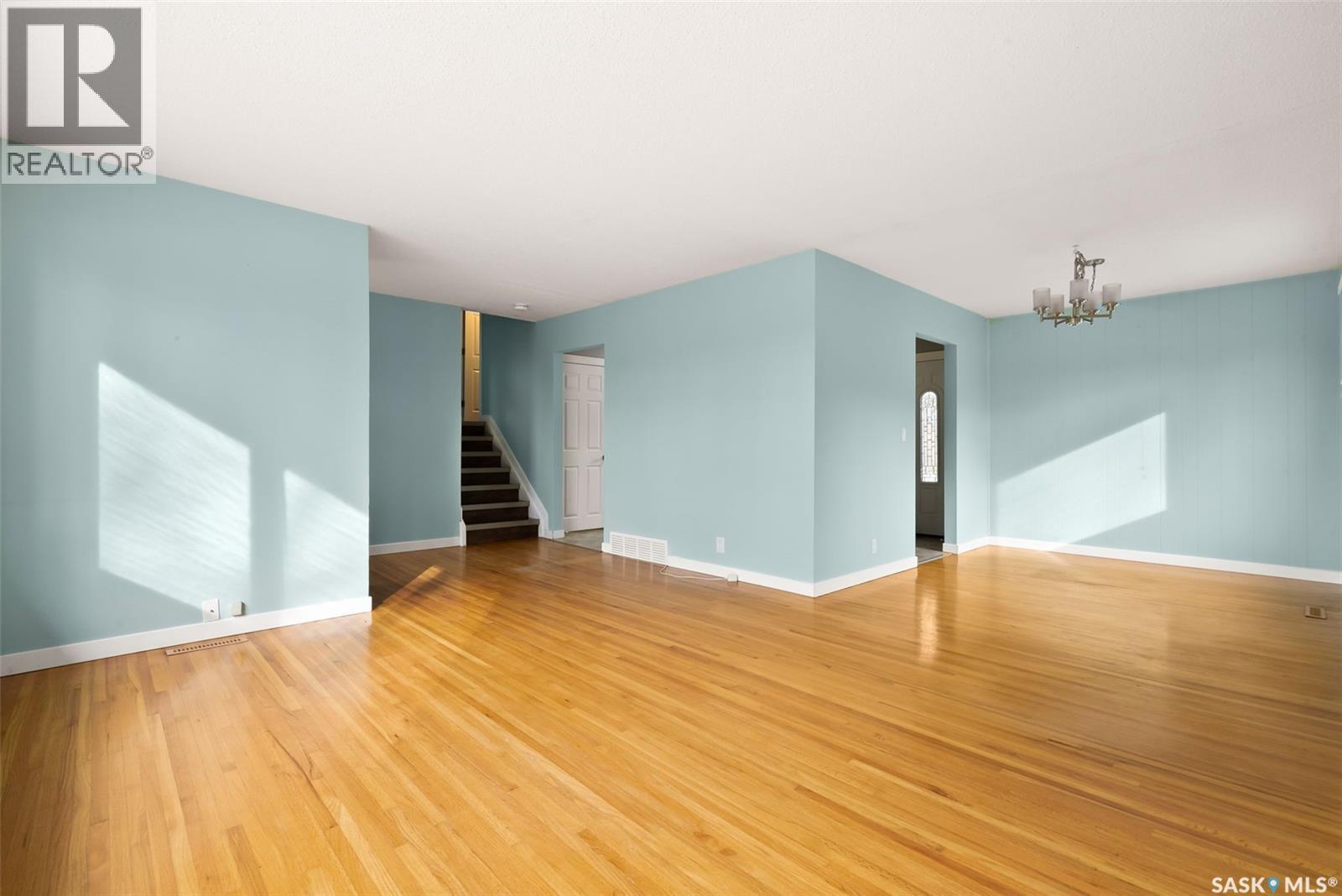 131 Daffodil Crescent, Regina, Saskatchewan  S4S 5A5 - Photo 6 - SK023651