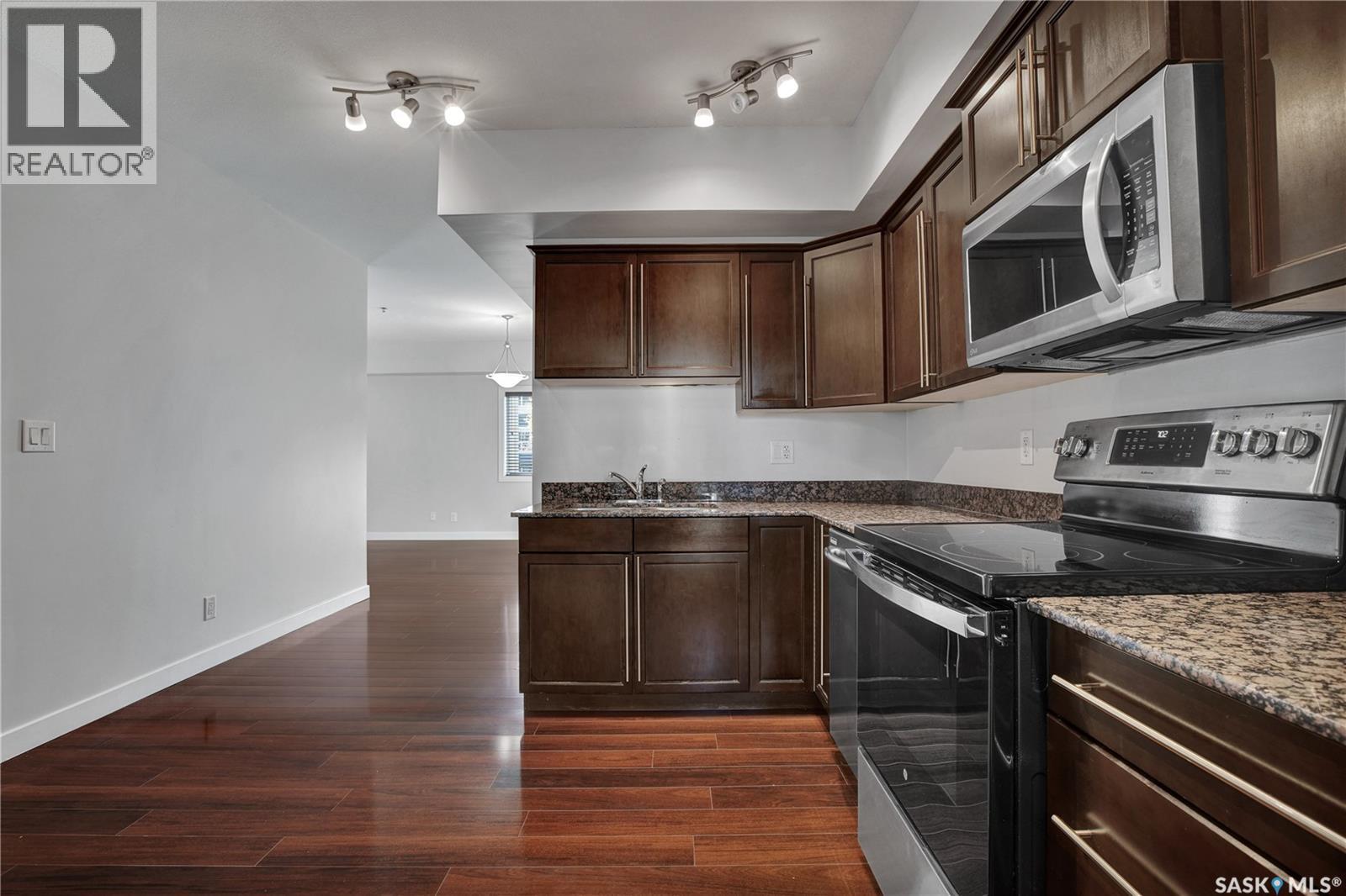 119 110 Hampton Circle, Saskatoon, Saskatchewan  S7R 0C5 - Photo 5 - SK023646