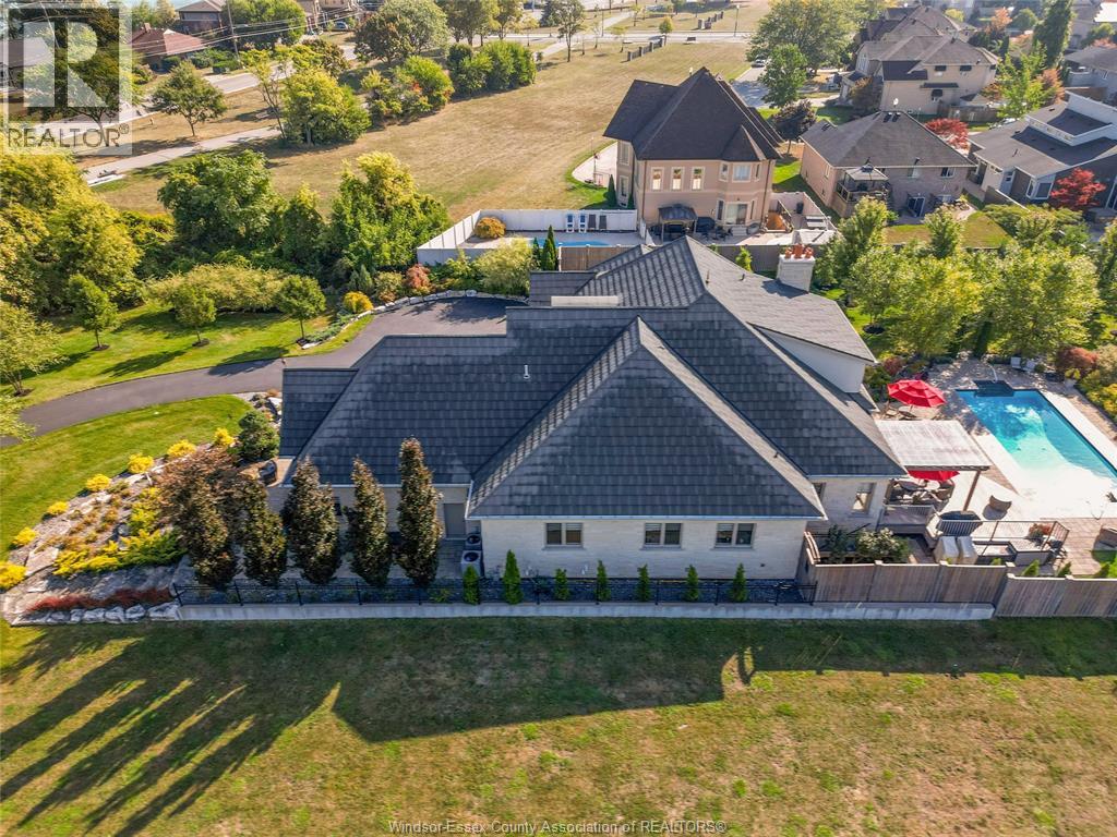 11245 Riverside Drive, Windsor, Ontario N8P 1A5 - Photo 50 - 25028352