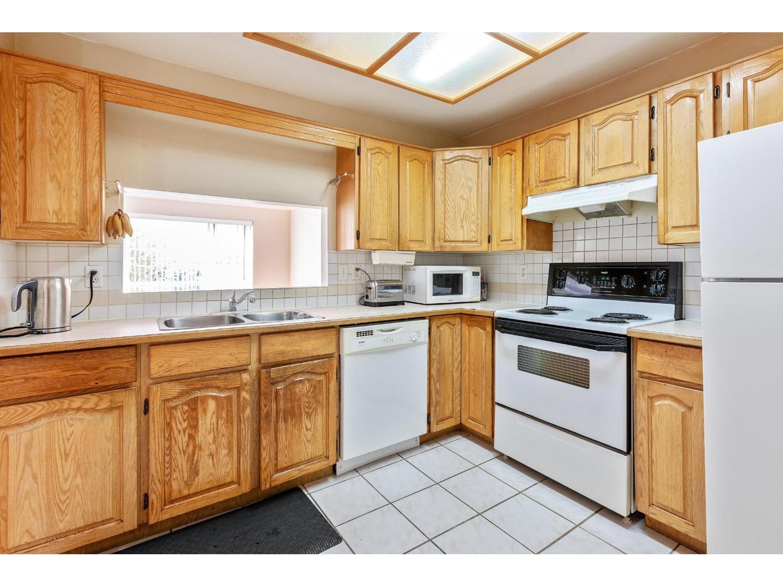 202 9951 152 Street, Surrey, British Columbia V3R 4G5 - Photo 15 - R3065728