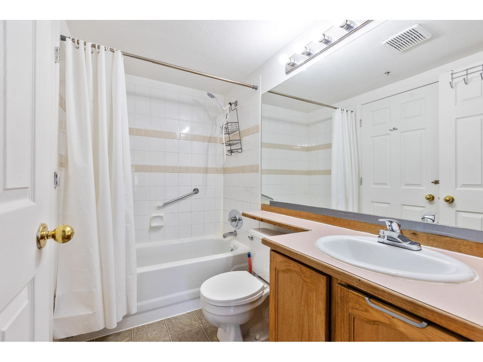 202 9951 152 Street, Surrey, British Columbia V3R 4G5 - Photo 18 - R3065728