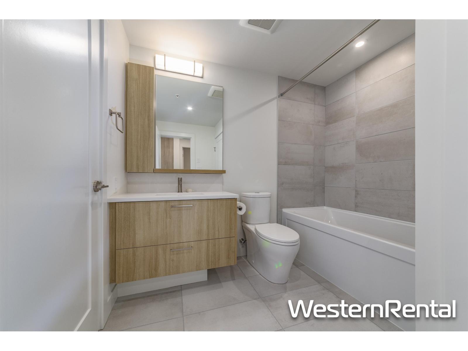 A320 31900 Raven Avenue, Mission, British Columbia V2V 0H5 - Photo 5 - R3065745