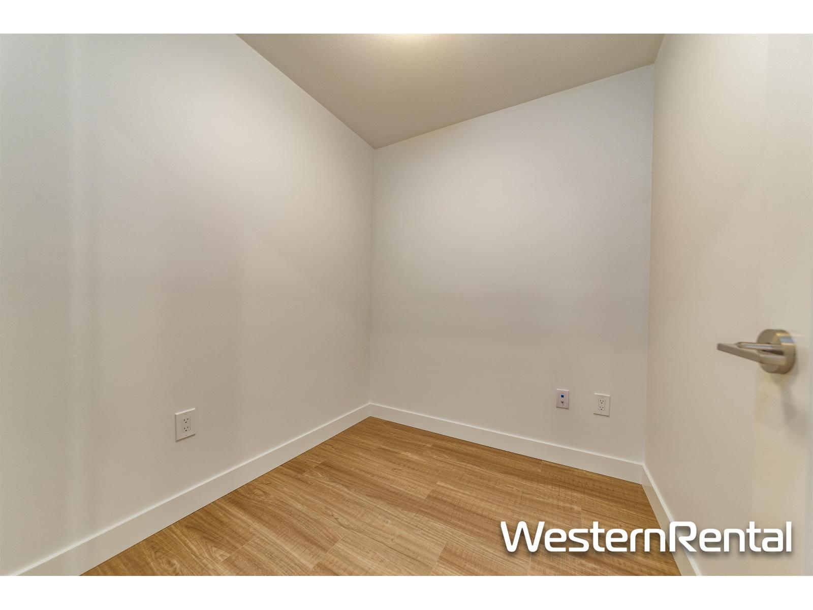 A320 31900 Raven Avenue, Mission, British Columbia V2V 0H5 - Photo 7 - R3065745