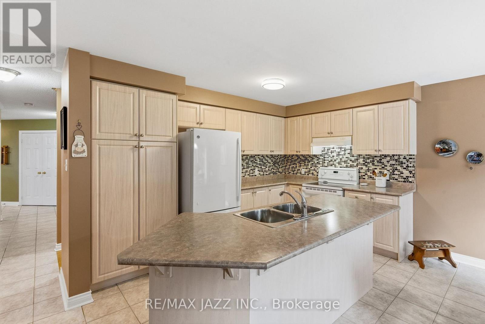 37 Woodcock Avenue, Ajax, Ontario L1T 4J5 - Photo 14 - E12522650