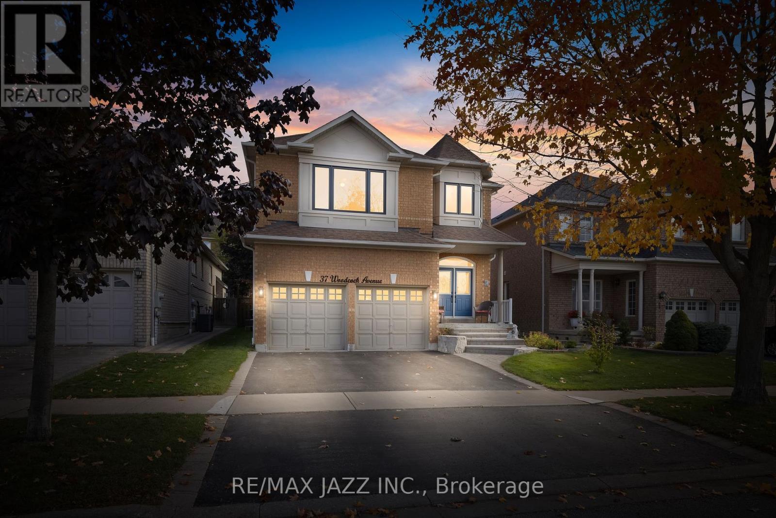 37 WOODCOCK AVENUE, Ajax, Ontario