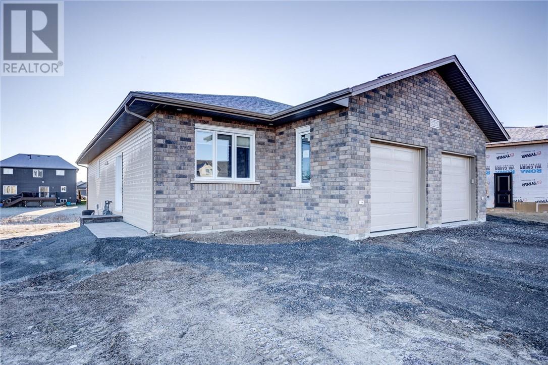 2972 Windstar Avenue, Chelmsford, Ontario  P0M 1L0 - Photo 2 - 2125552