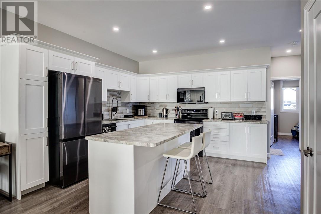 2972 Windstar Avenue, Chelmsford, Ontario  P0M 1L0 - Photo 4 - 2125552