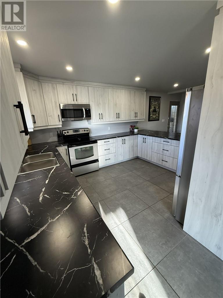 1274 Montrose Avenue, Sudbury, Ontario  P3A 3B8 - Photo 4 - 2125493