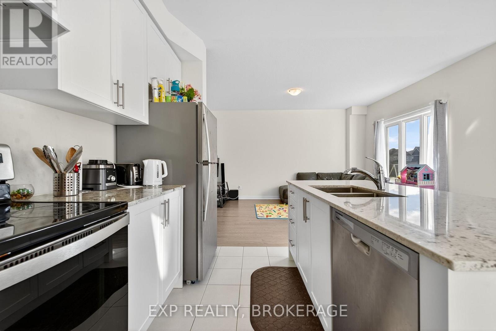 73 Oakmont Drive, Loyalist, Ontario  K0H 1G0 - Photo 18 - X12522666