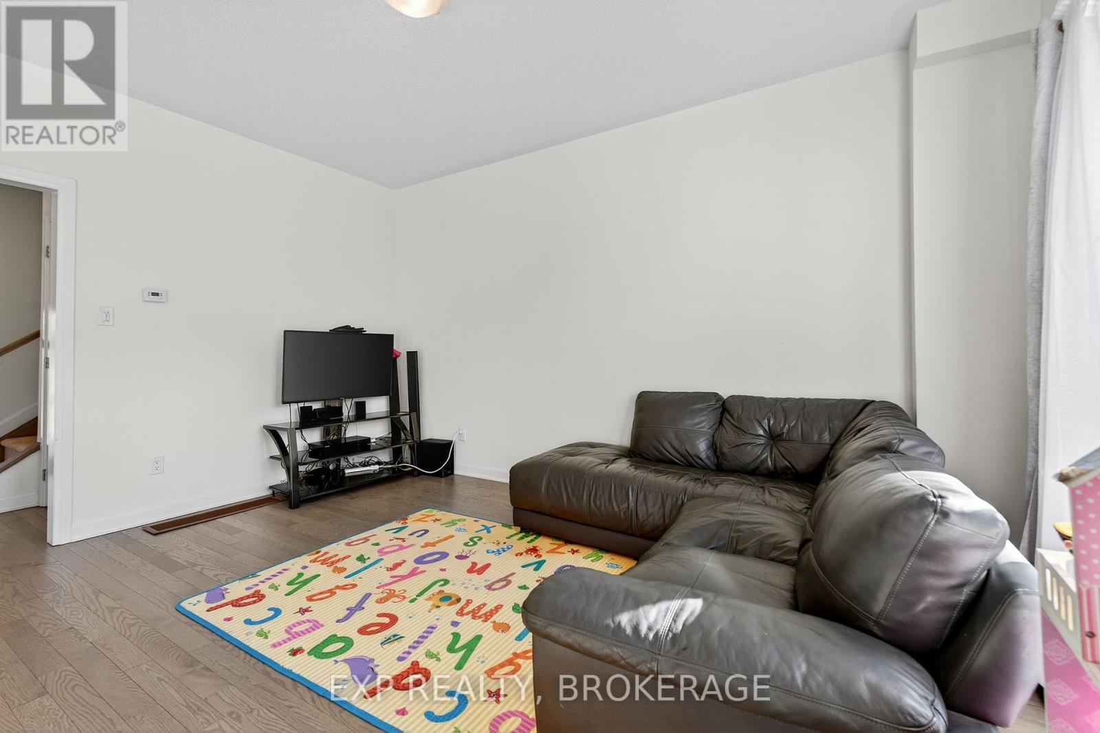 73 Oakmont Drive, Loyalist, Ontario  K0H 1G0 - Photo 9 - X12522666